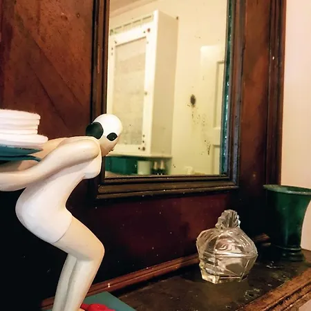 아파트 Sine Cura Nyaralo